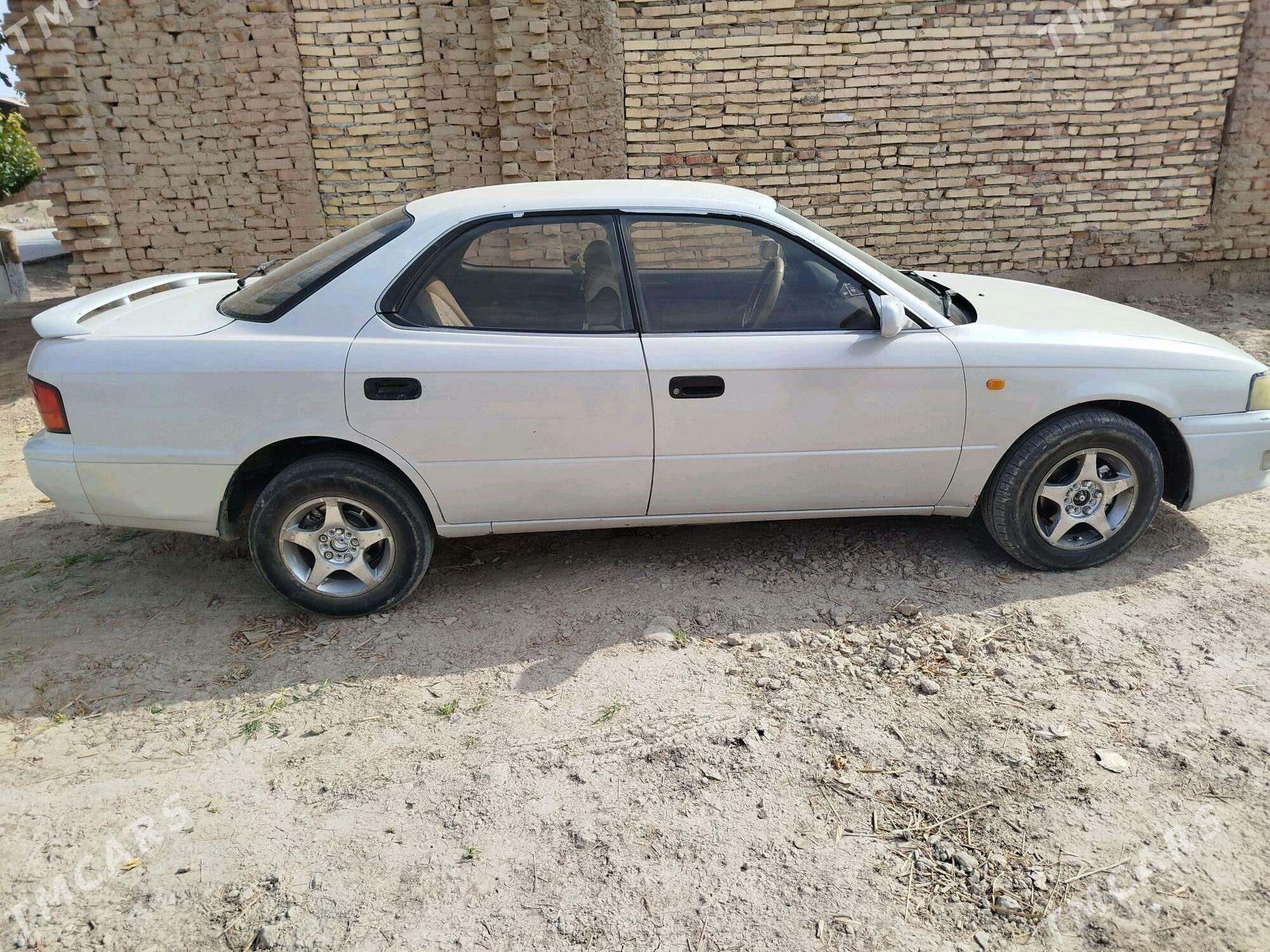 Toyota Vista 1994 - 55 000 TMT - Сакар - img 5