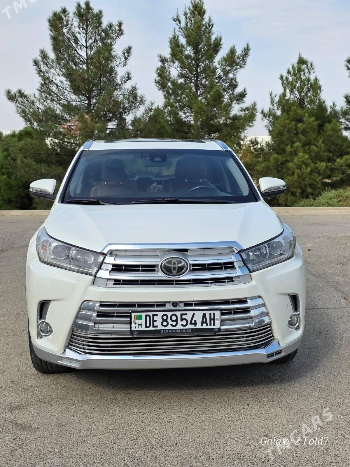 Toyota Highlander 2018 - 710 000 TMT - Ашхабад - img 9