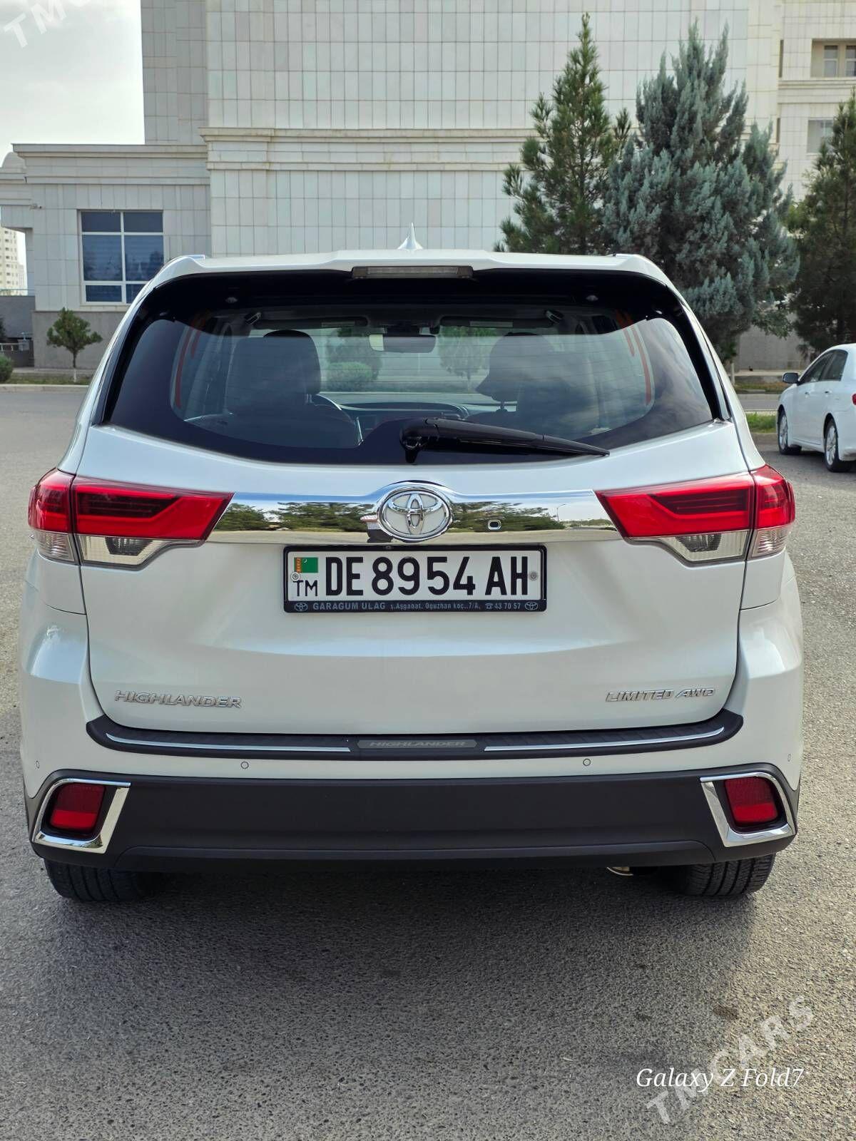 Toyota Highlander 2018 - 710 000 TMT - Ашхабад - img 5