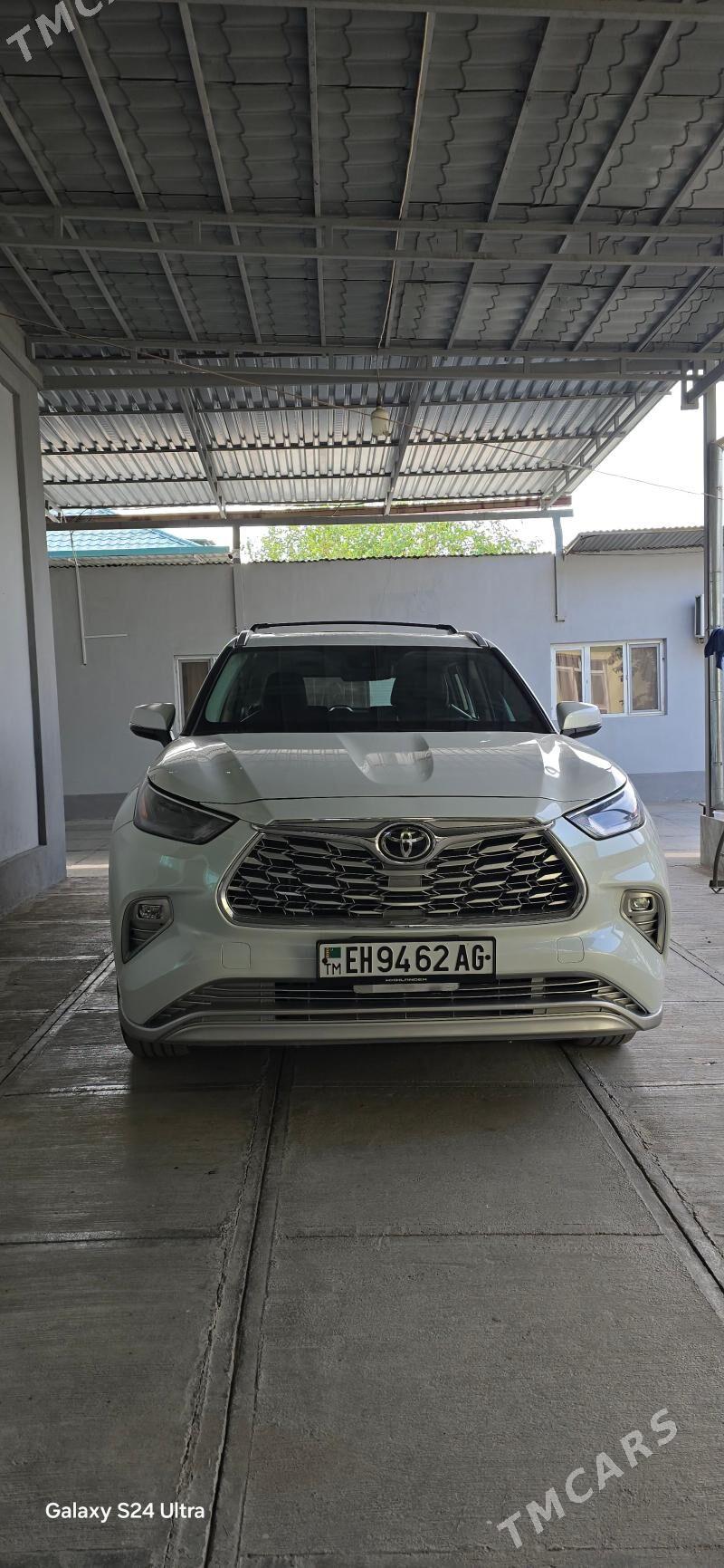 Toyota Highlander 2022 - 627 200 TMT - Ашхабад - img 1