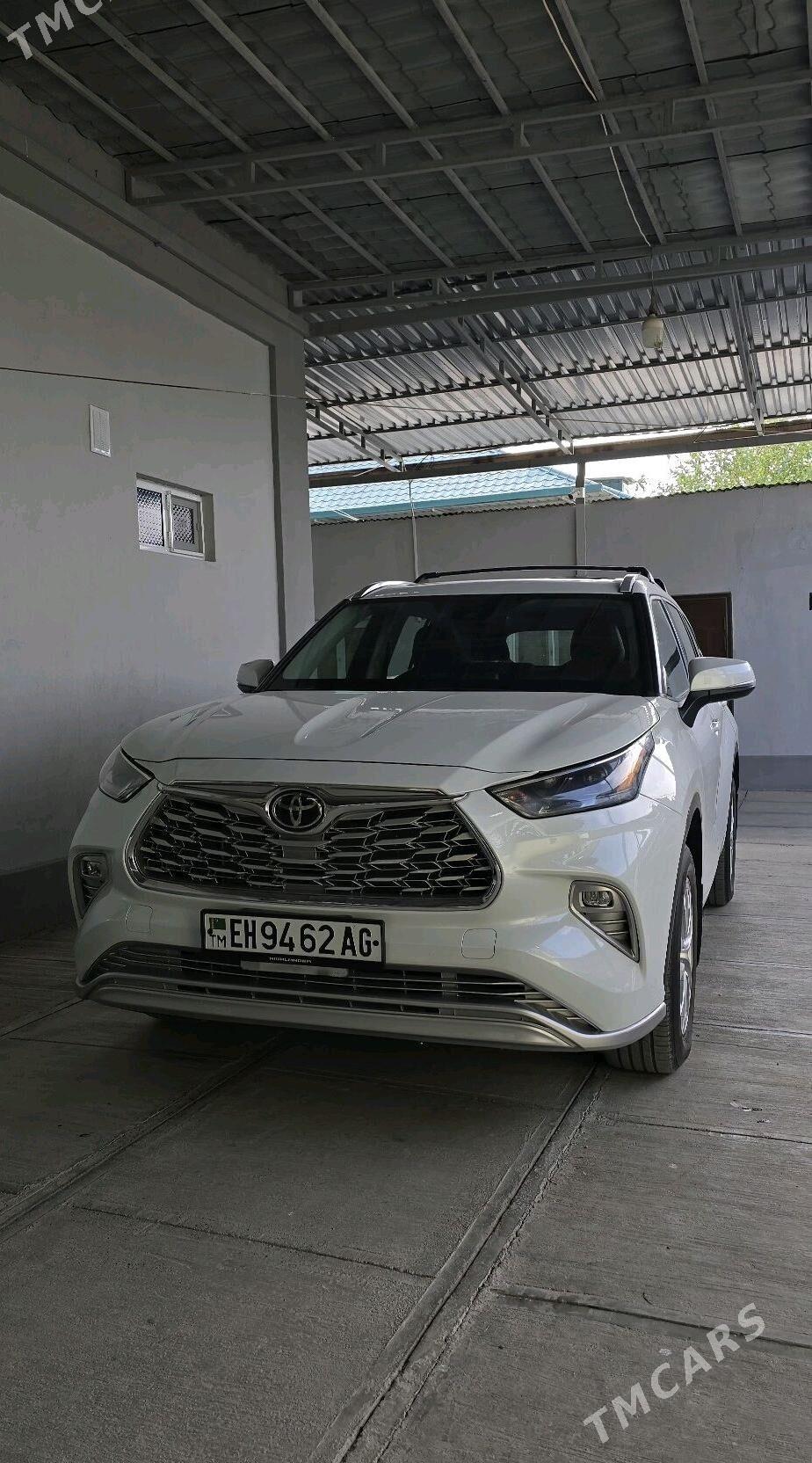 Toyota Highlander 2022 - 627 200 TMT - Ашхабад - img 5