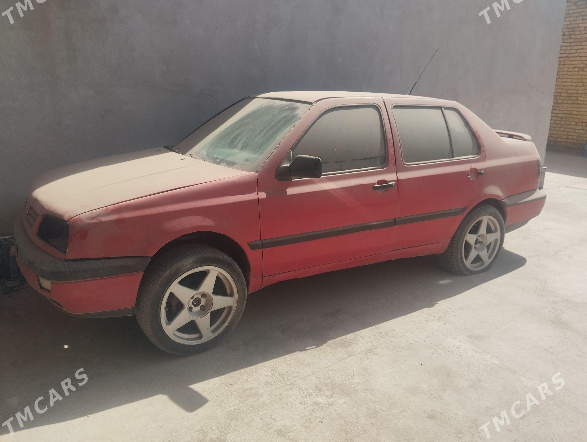 Volkswagen Jetta 1998 - 12 000 TMT - Çärjew - img 1