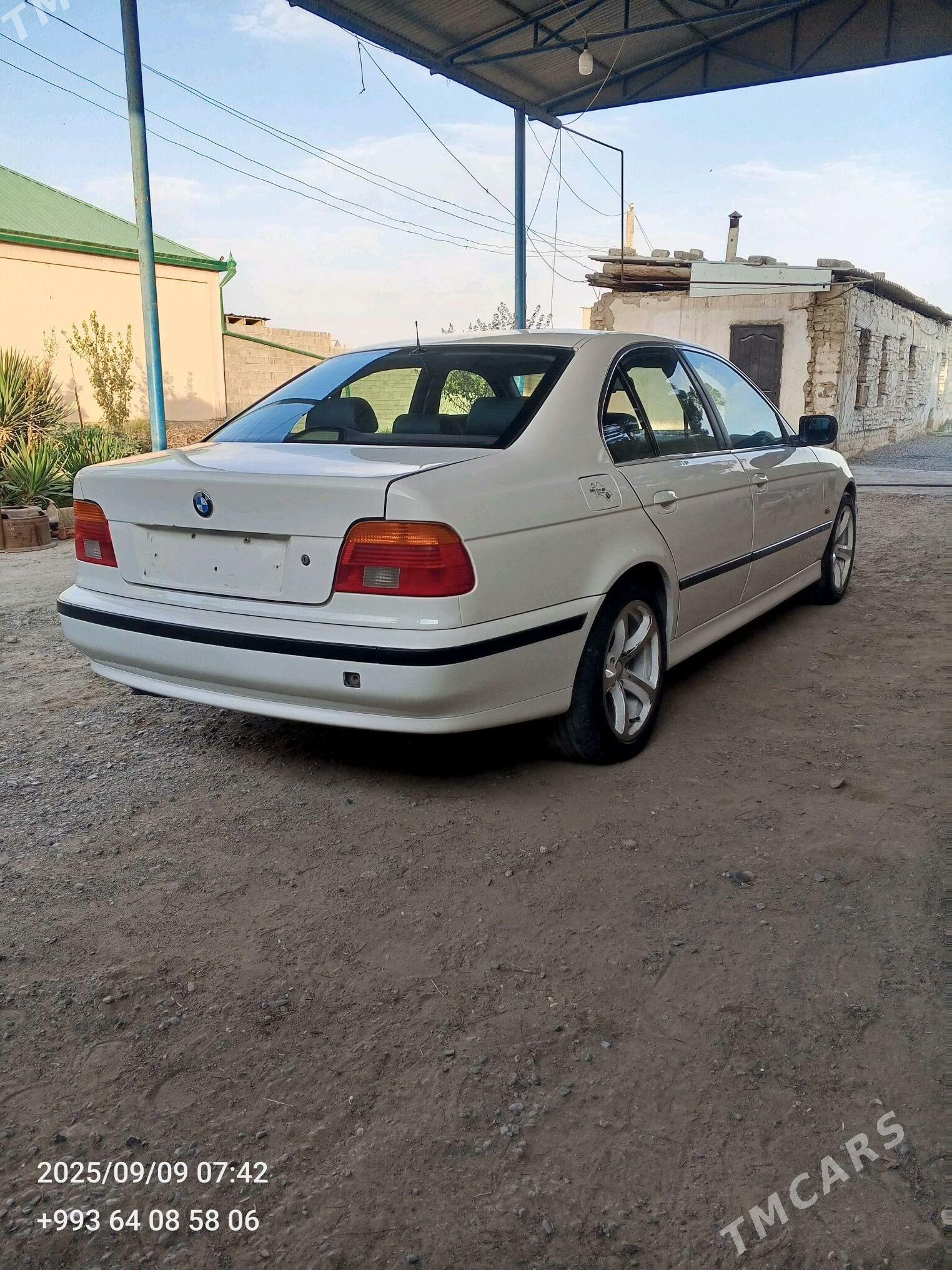 BMW E39 2001 - 100 000 TMT - Бузмеин - img 1