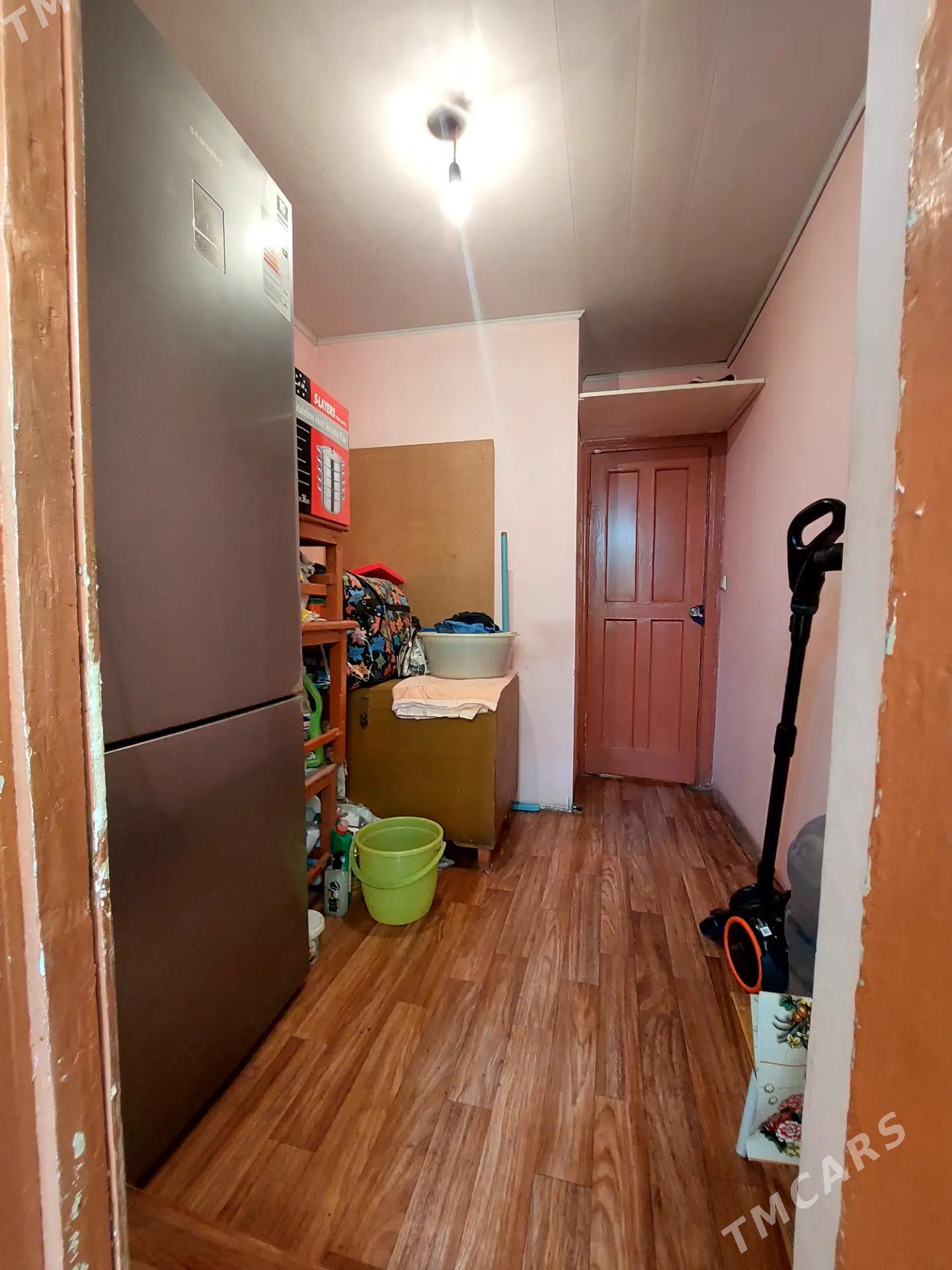 5 микрорайон от хоз. 3 комнатн - 5 mkr - img 3