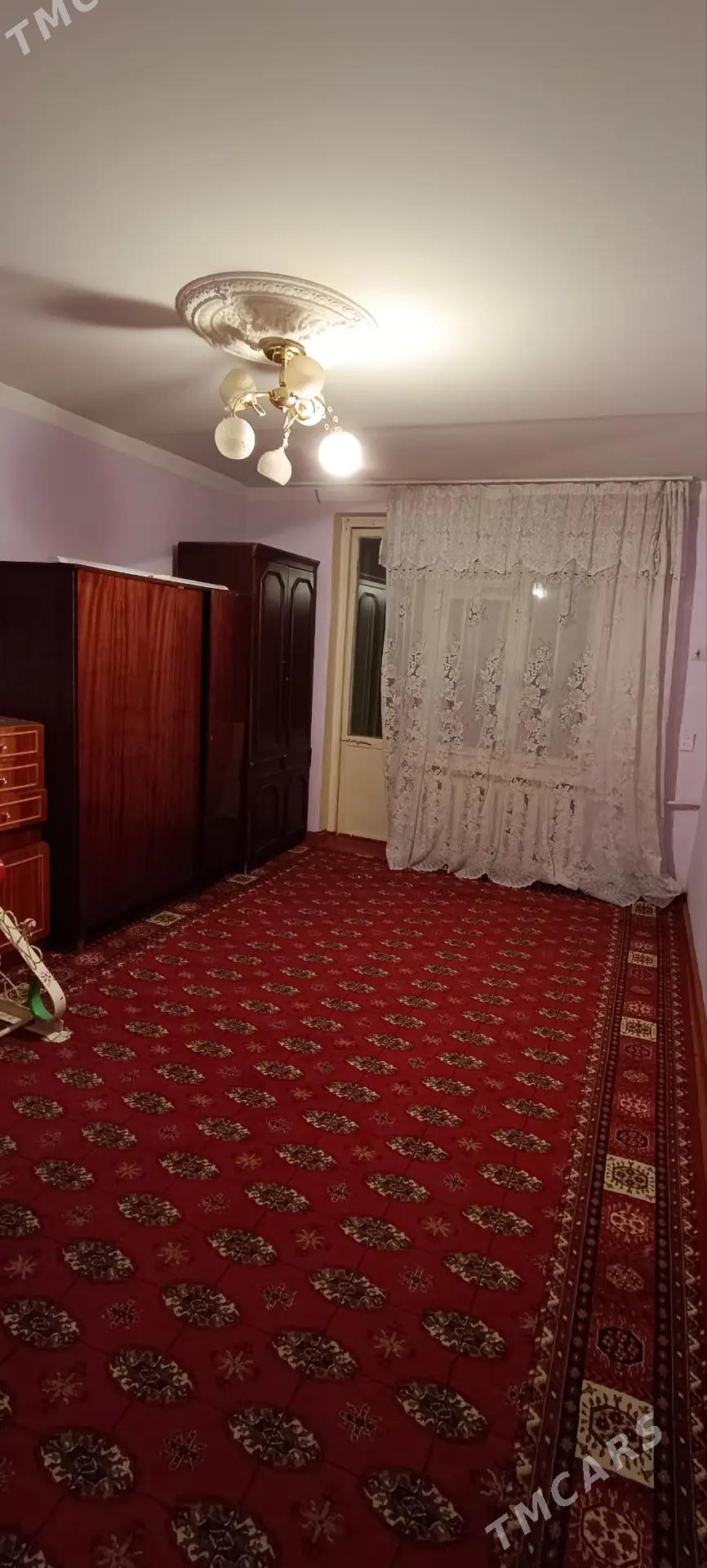 10 микрорайон 3 ком. - 10 mkr - img 2