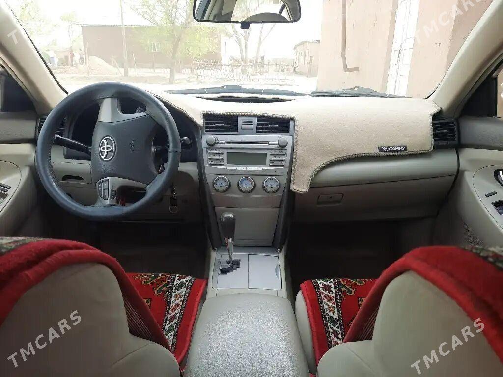 Toyota Camry 2010 - 230 000 TMT - етр. Туркменбаши - img 1