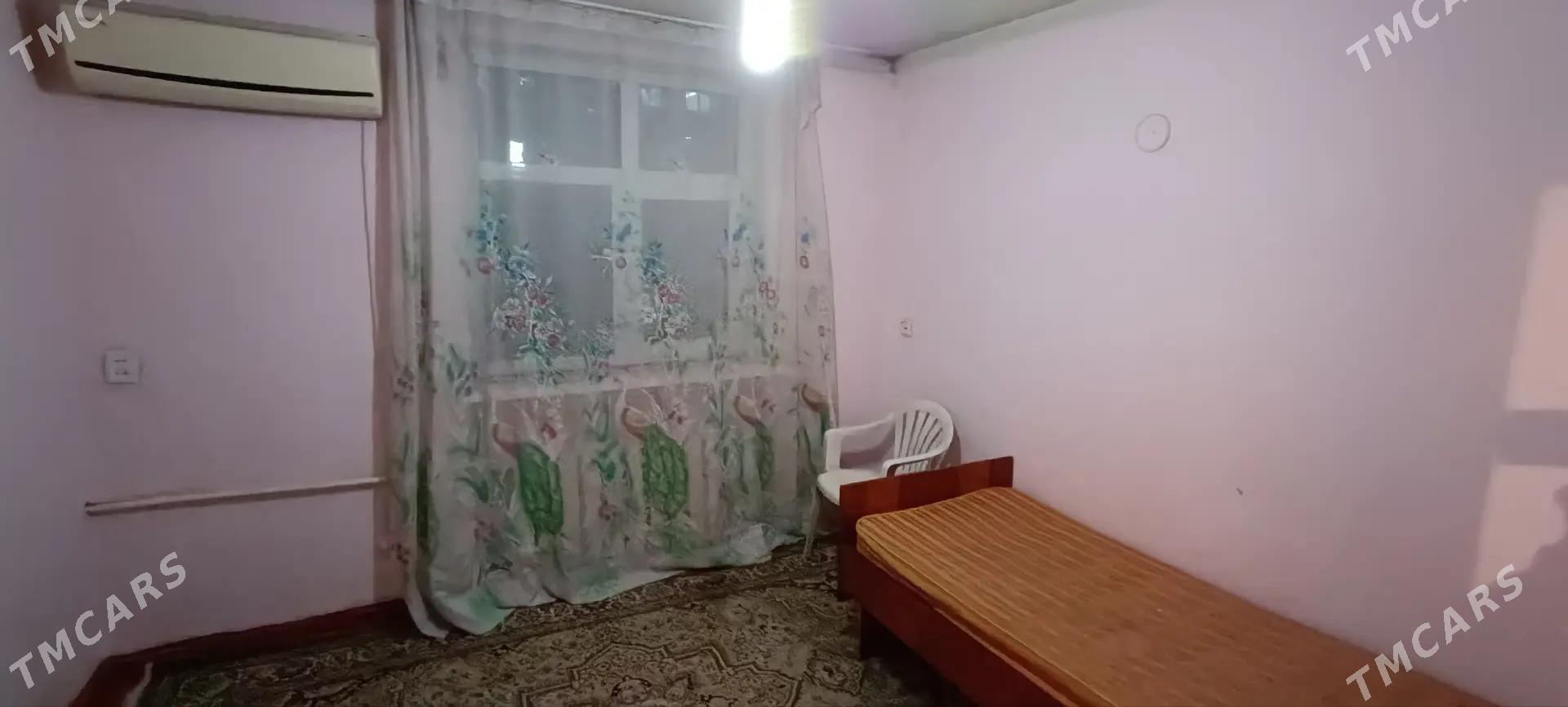 10 микрорайон 3 ком. - 10 mkr - img 4