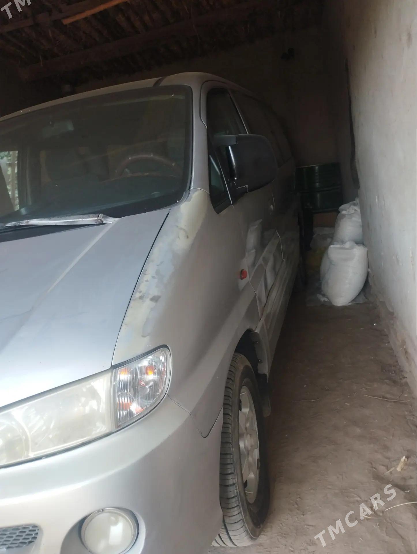 Hyundai Staria 2000 - 70 000 TMT - Гурбансолтан Едже - img 5