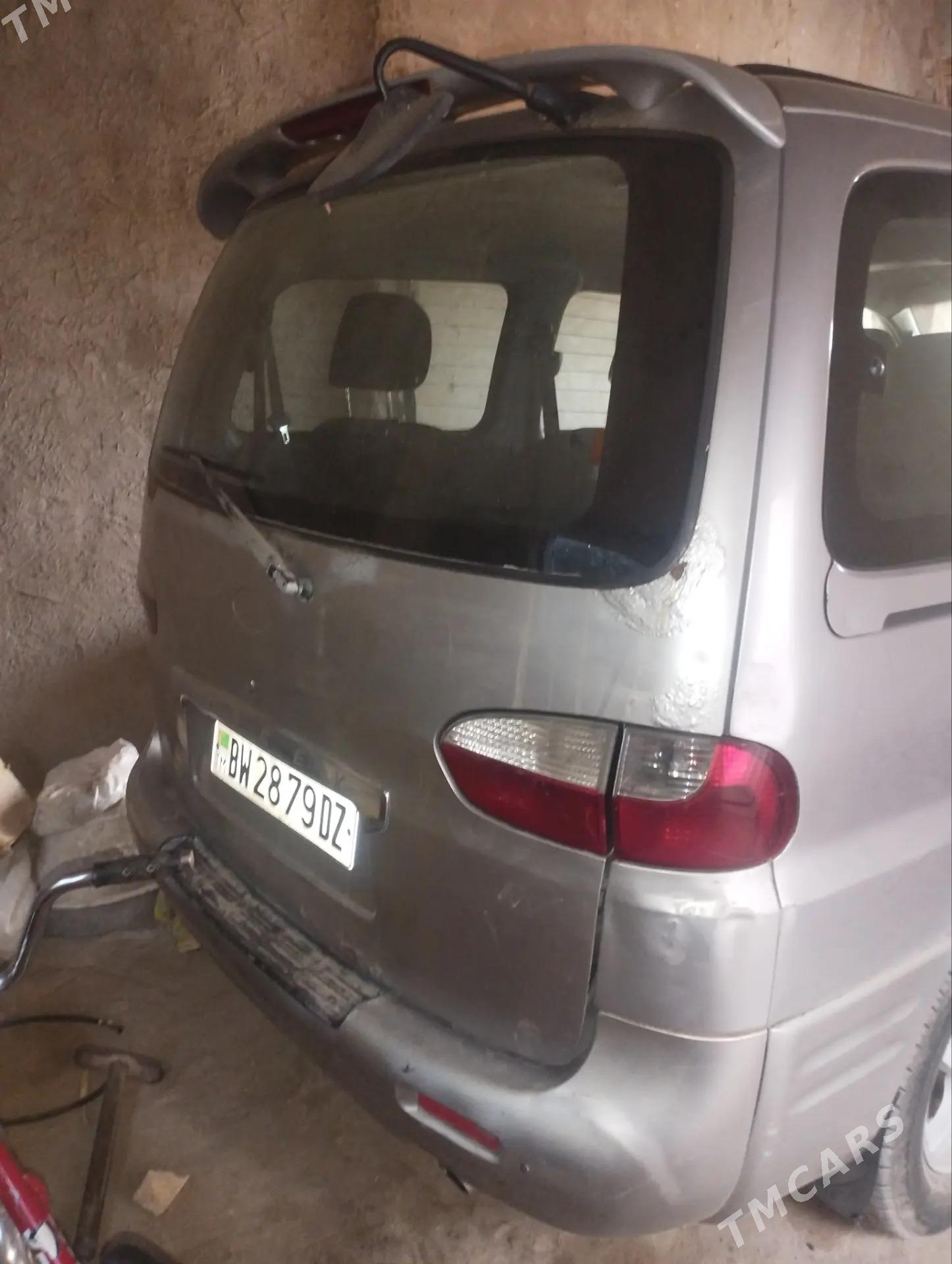 Hyundai Staria 2000 - 70 000 TMT - Гурбансолтан Едже - img 3