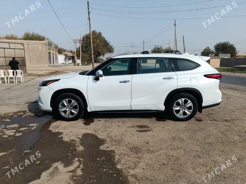 Toyota Highlander 2021 - 550 000 TMT - Байрамали - img 3