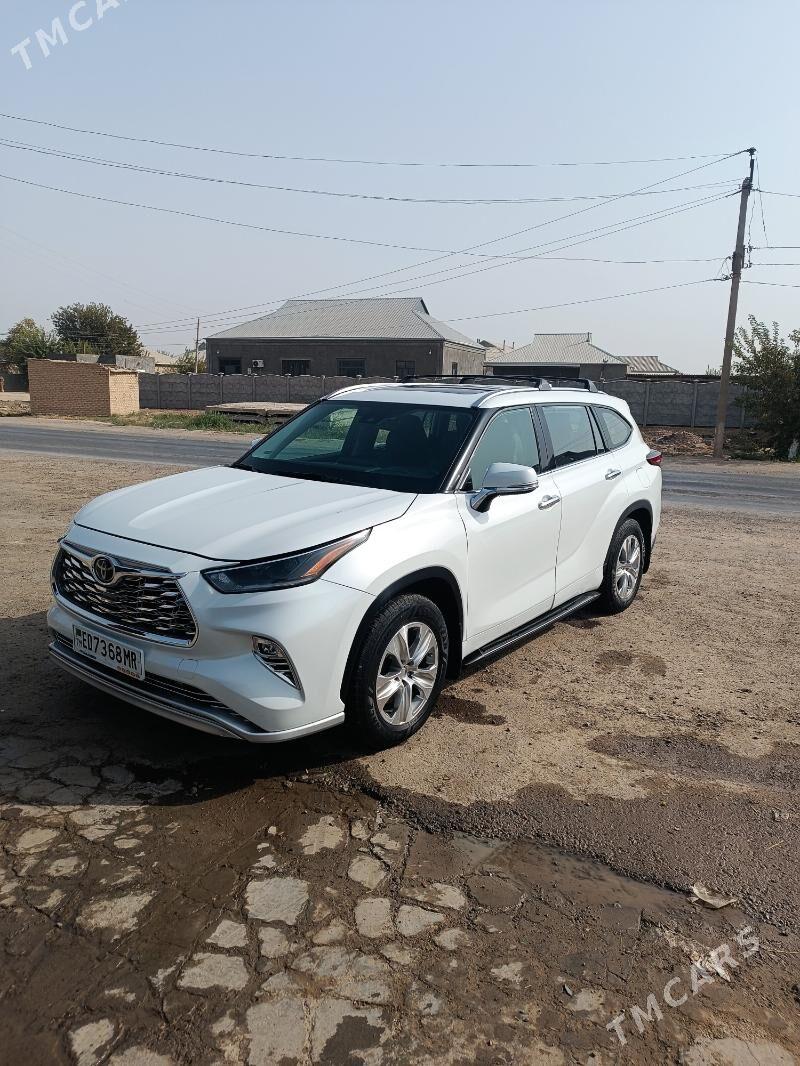 Toyota Highlander 2021 - 550 000 TMT - Байрамали - img 4