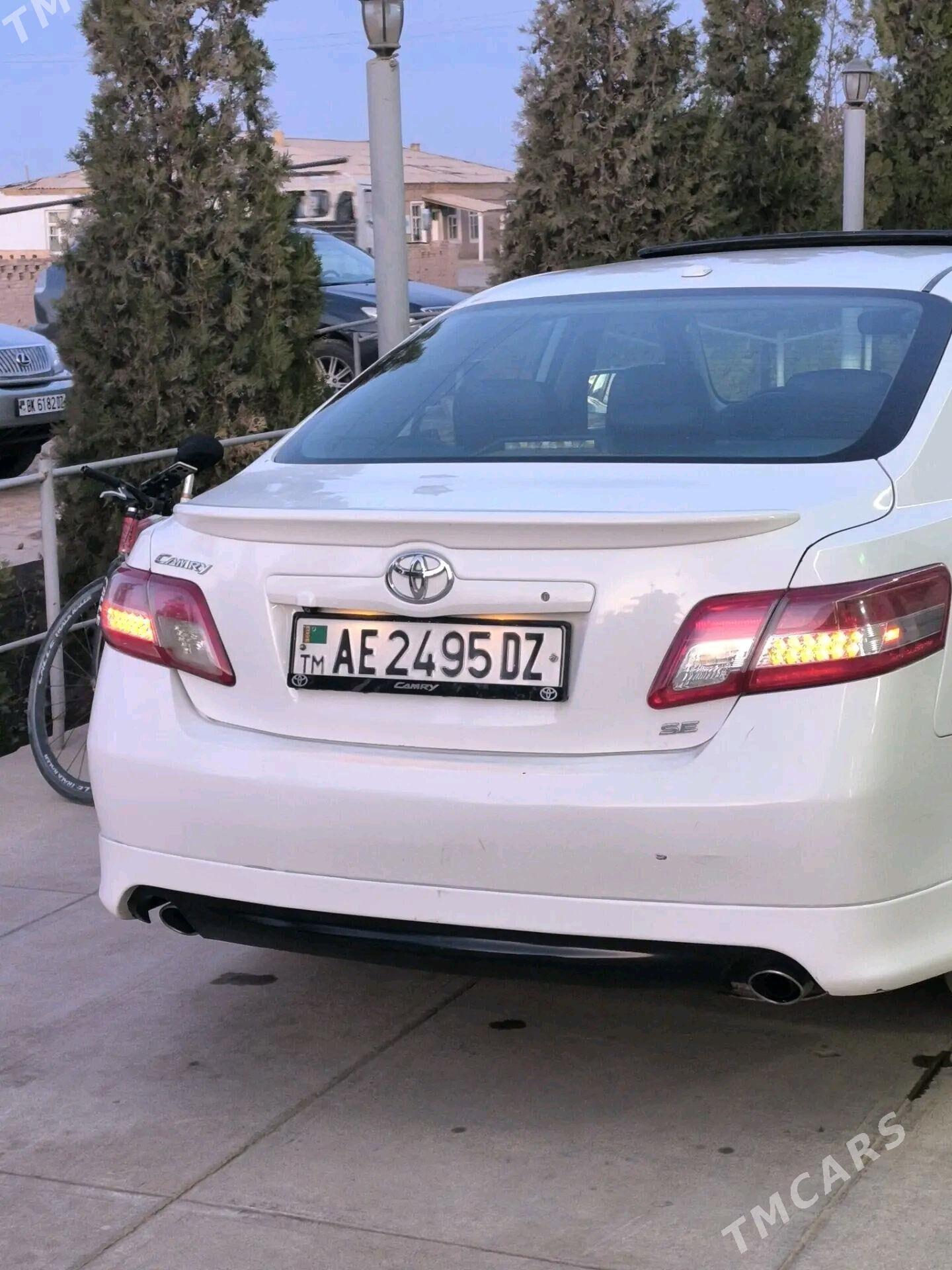 Toyota Camry 2010 - 250 000 TMT - Акдепе - img 2