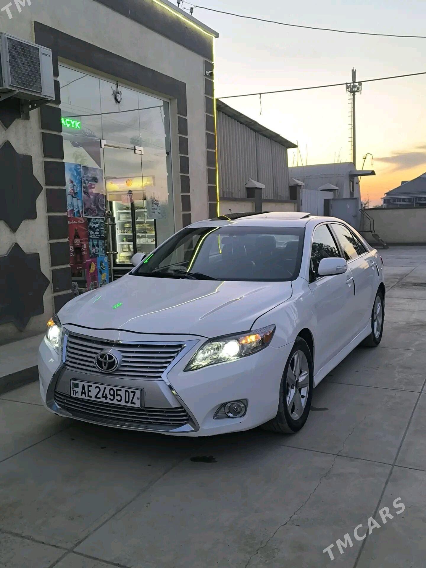 Toyota Camry 2010 - 250 000 TMT - Акдепе - img 5