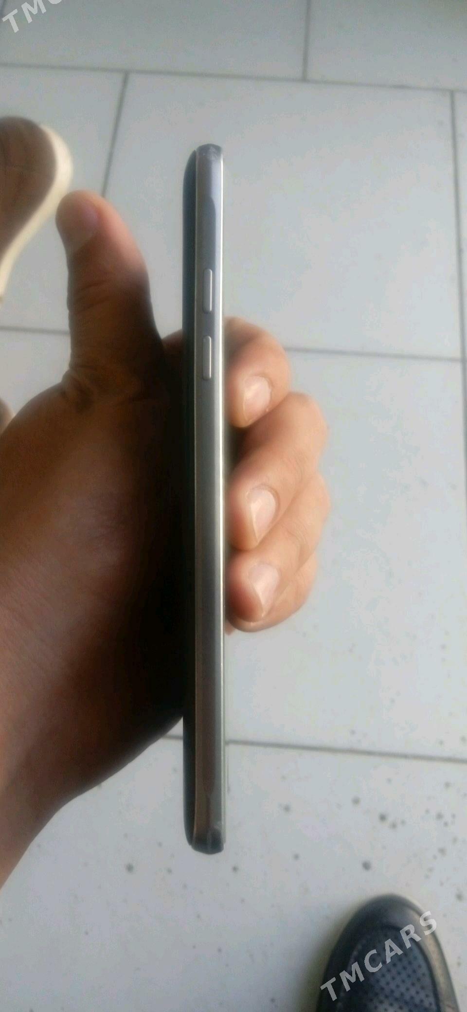 samsung j5 17 - Mary - img 1