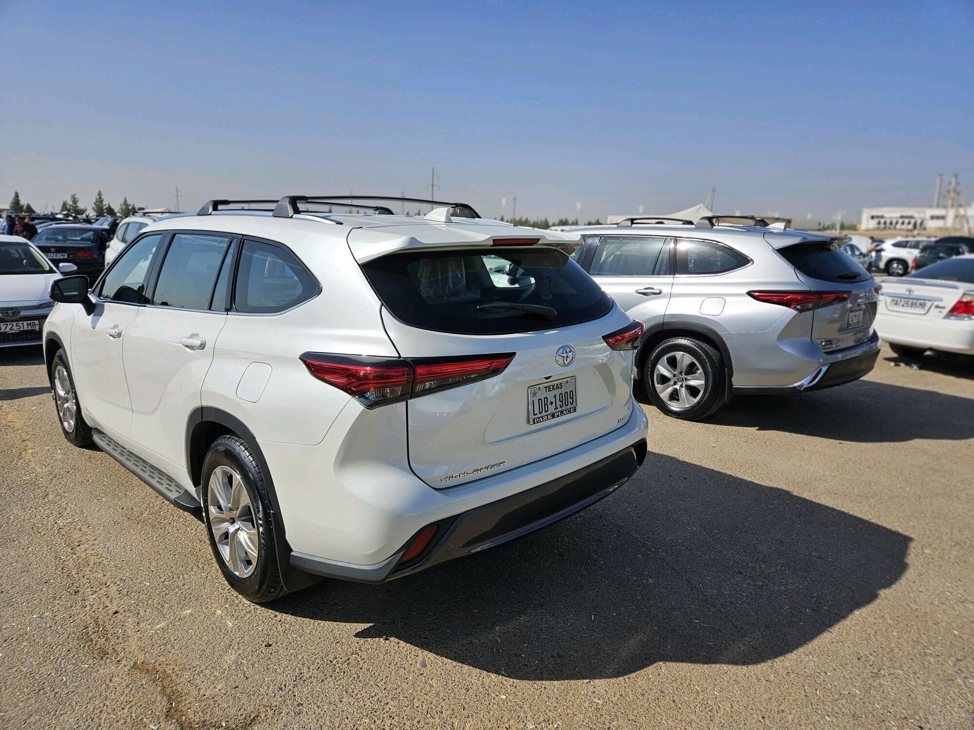 Toyota Highlander 2021 - 550 000 TMT - Мары - img 9
