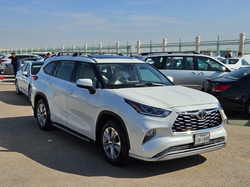 Toyota Highlander 2021 - 550 000 TMT - Мары - img 7