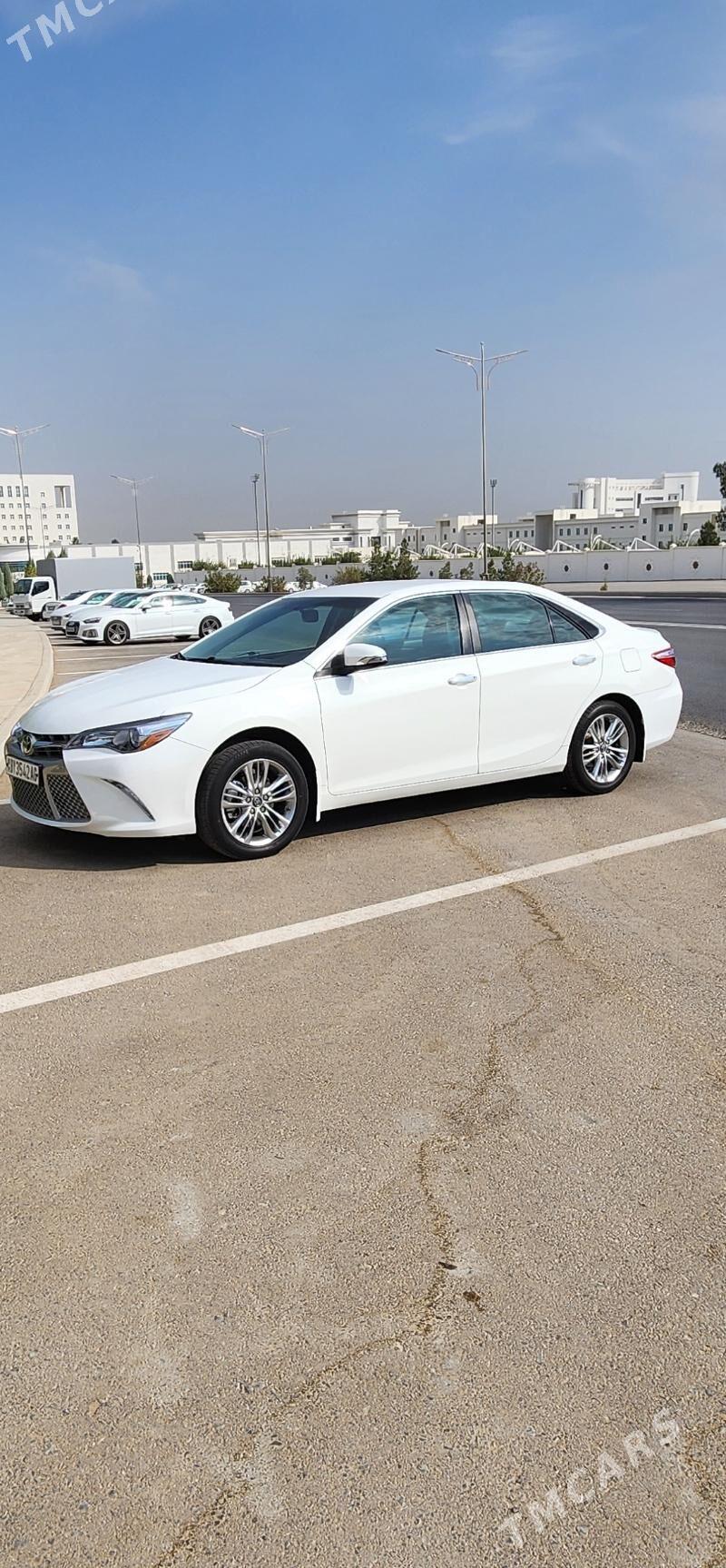 Toyota Camry 2017 - 260 000 TMT - Бузмеин - img 1