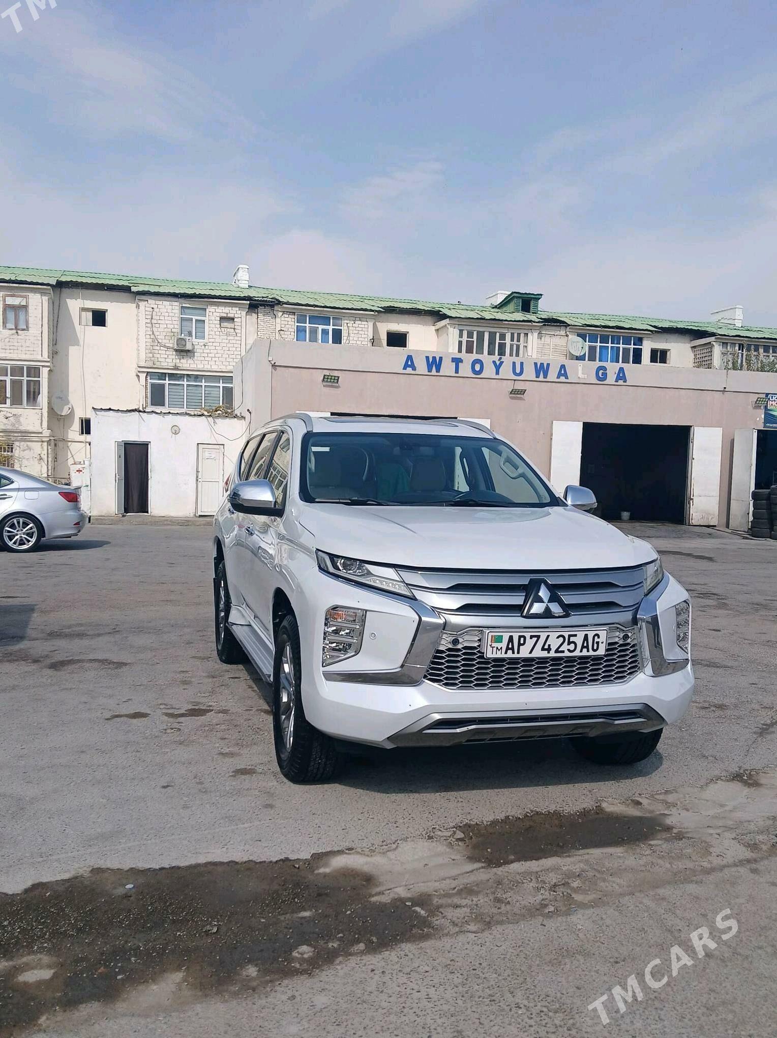 Mitsubishi Pajero 2020 - 385 000 TMT - 6 мкр - img 3
