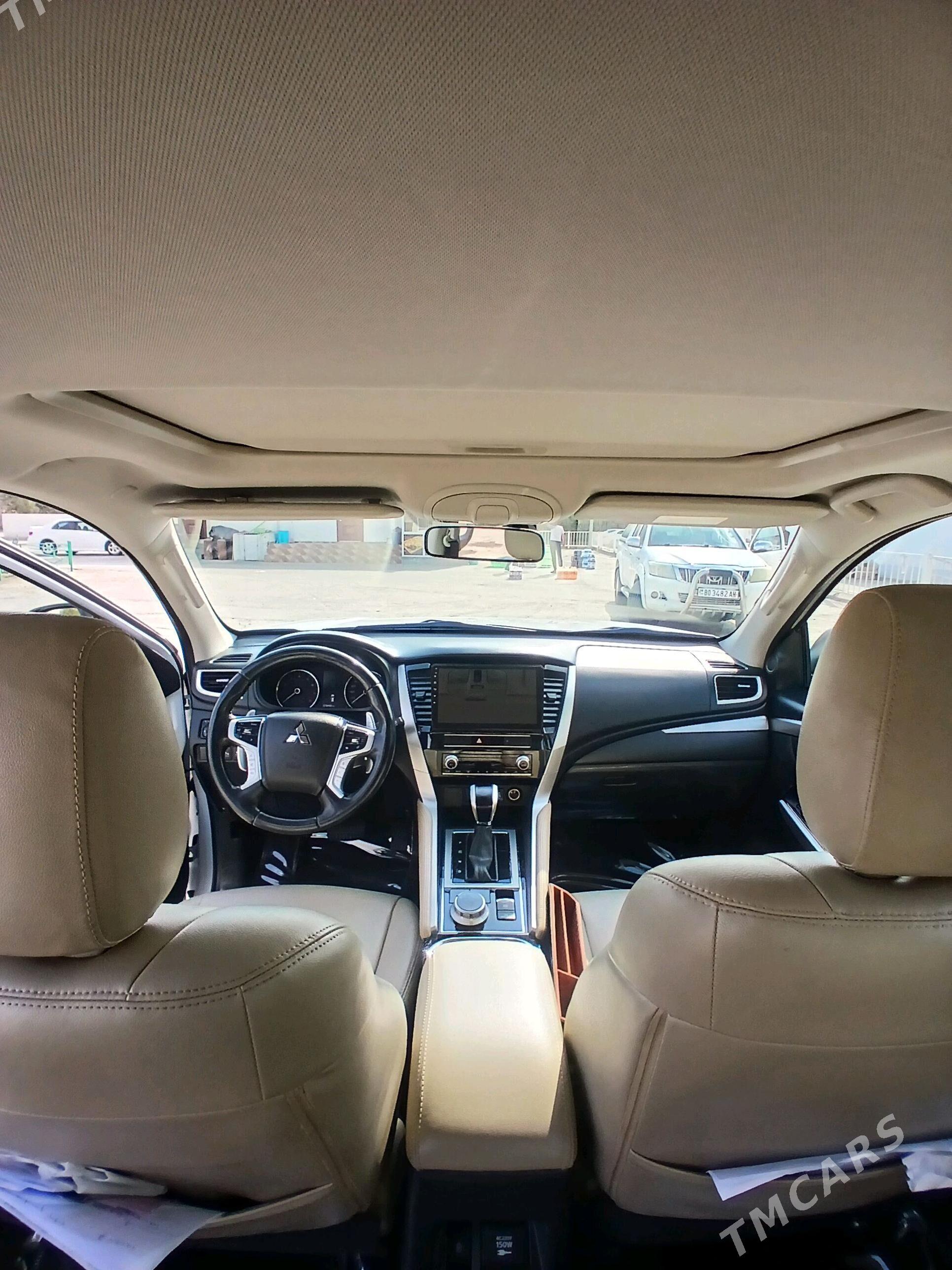 Mitsubishi Pajero 2020 - 385 000 TMT - 6 мкр - img 5