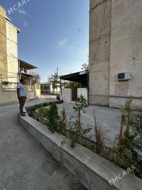 185 kw 1 etaz 4 kom jaý - Balkanabat - img 5