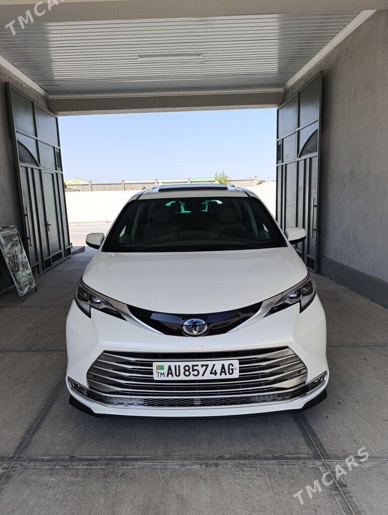 Toyota Sienna 2021 - 550 000 TMT - Büzmeýin - img 2