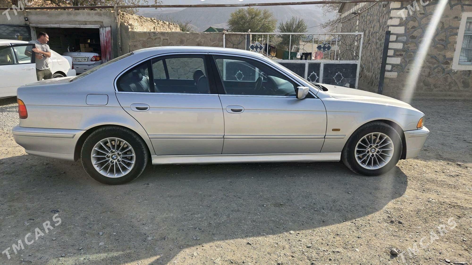 BMW 525 2001 - 150 000 TMT - Берекет - img 3