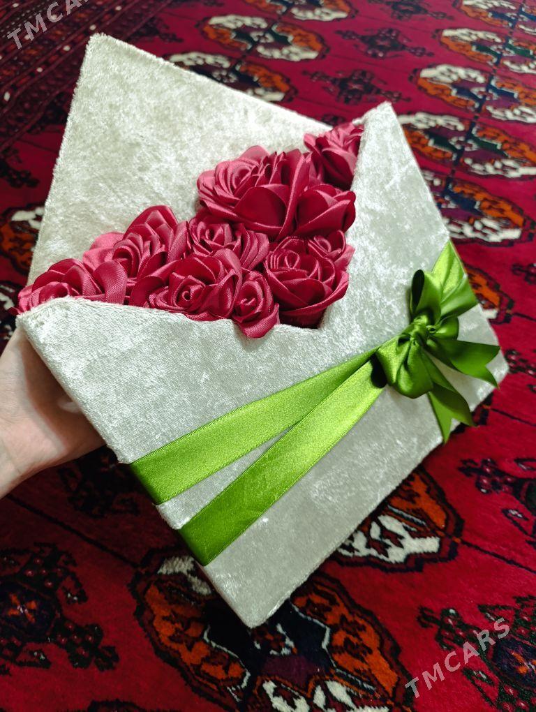 elde yasalan gül - Kim raýon - img 1