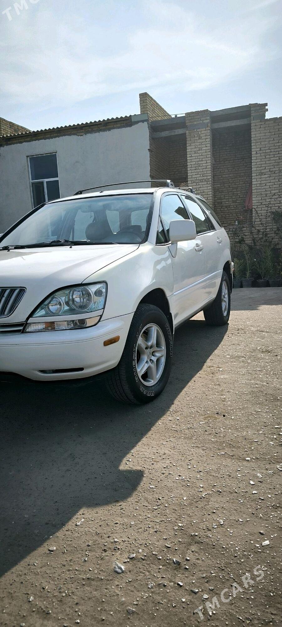 Lexus RX 300 2000 - 180 000 TMT - Дянев - img 3