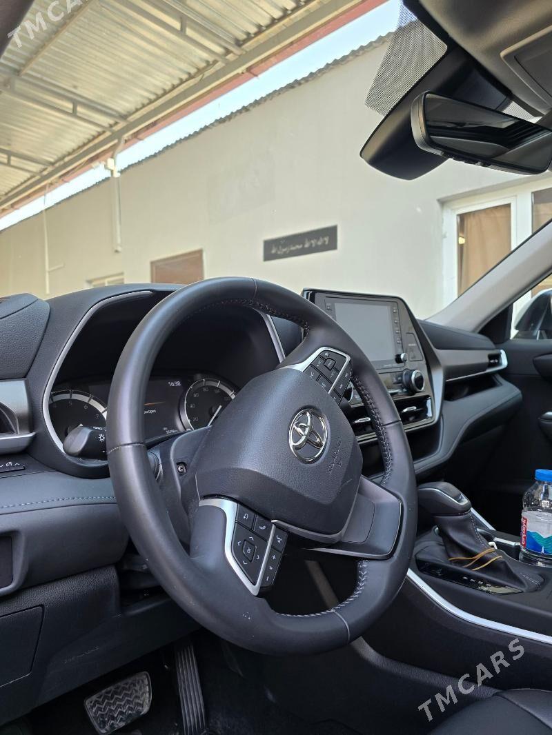 Toyota Highlander 2022 - 610 000 TMT - Ашхабад - img 6