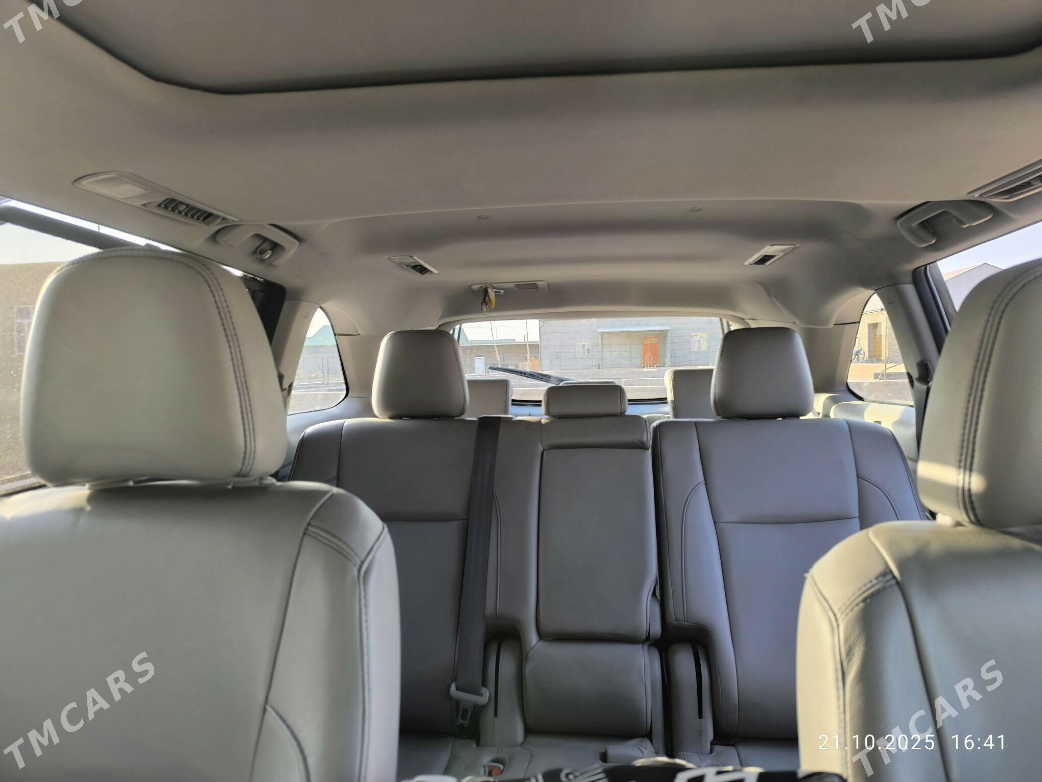 Toyota Highlander 2019 - 460 000 TMT - Gurbansoltan Eje - img 1