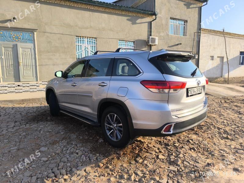 Toyota Highlander 2019 - 460 000 TMT - Gurbansoltan Eje - img 3