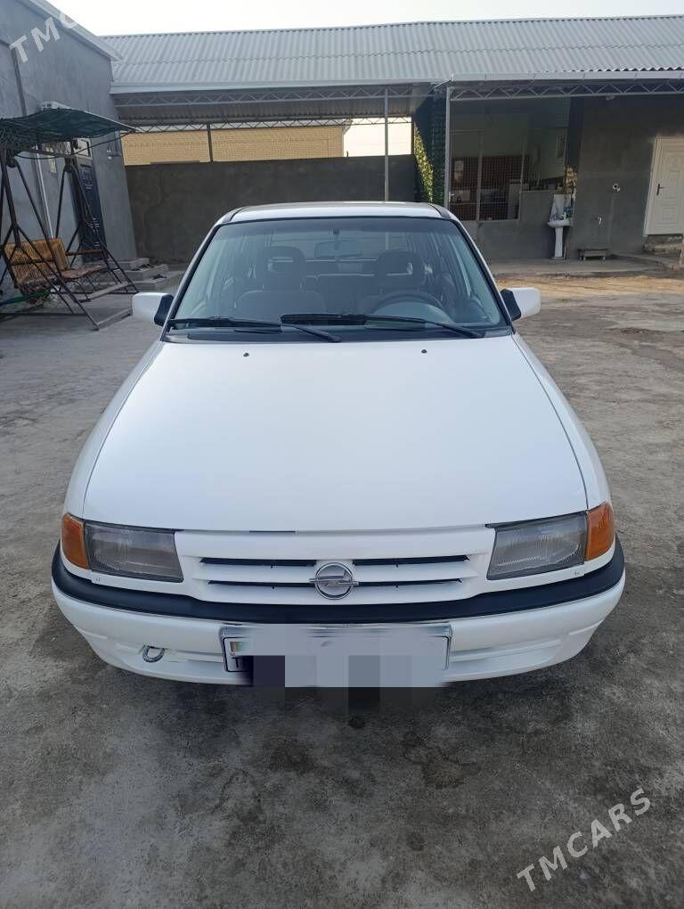 Opel Astra 1993 - 45 000 TMT - Sakarçäge - img 2