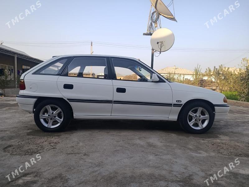 Opel Astra 1993 - 45 000 TMT - Sakarçäge - img 3