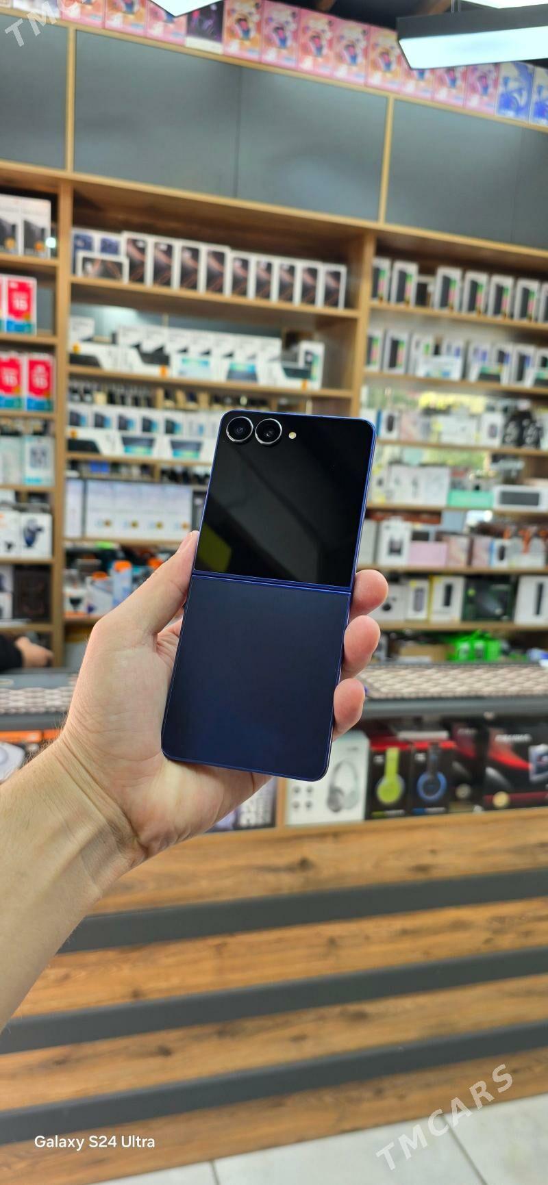 SAMSUNG Z FLIP 7 12/256 - Aşgabat - img 3