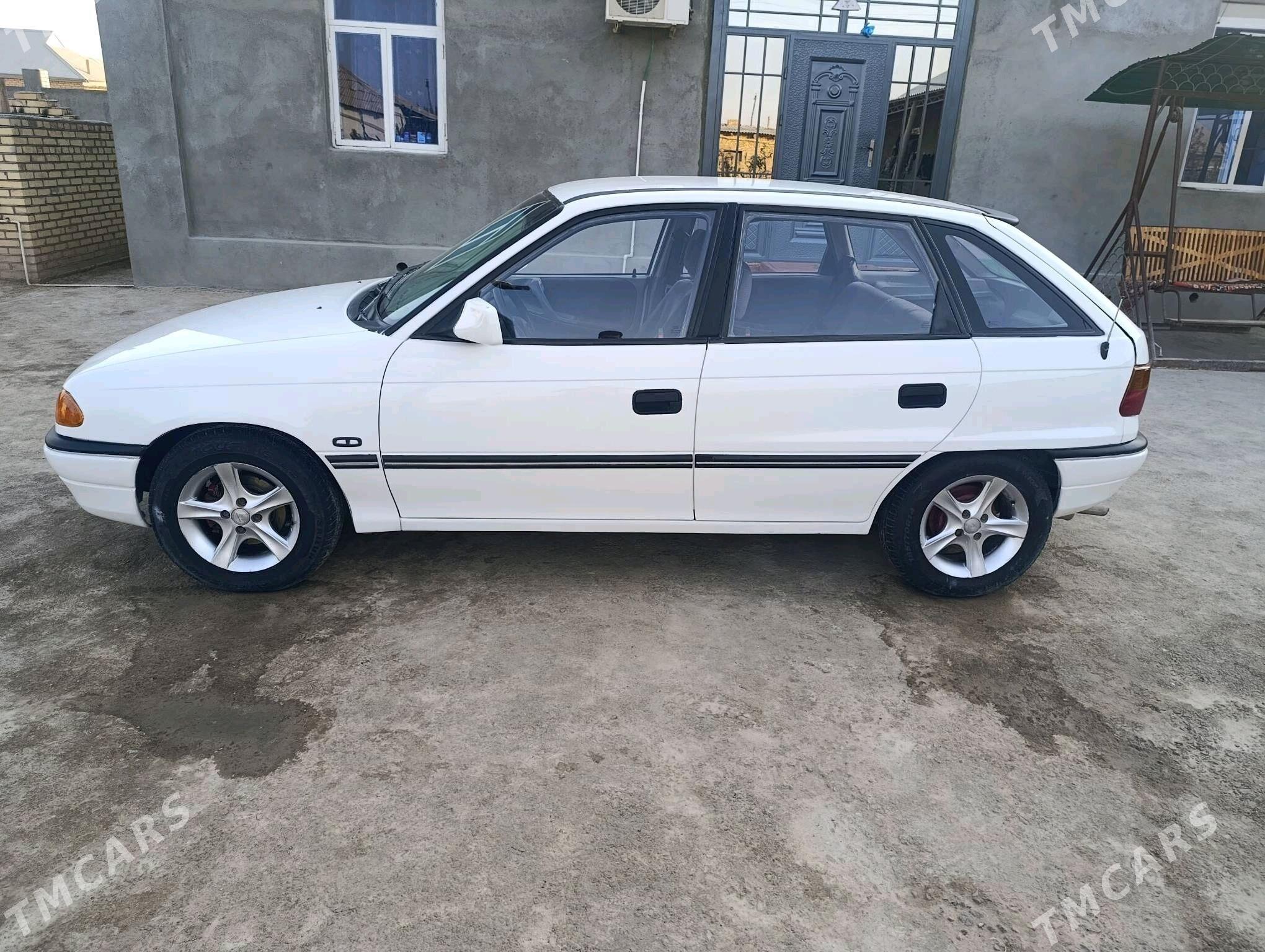 Opel Astra 1993 - 45 000 TMT - Sakarçäge - img 6