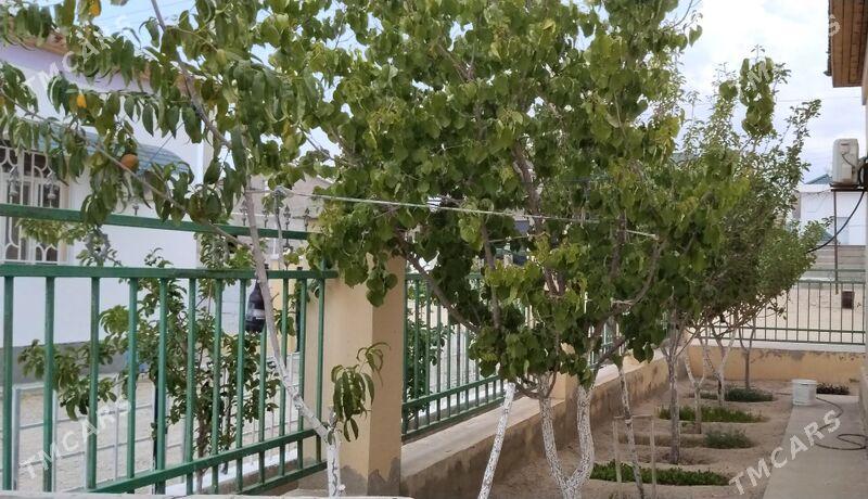 дом - Балканабат - img 2