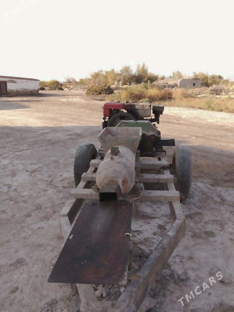 АкДеряДб - Кёнеургенч - img 6