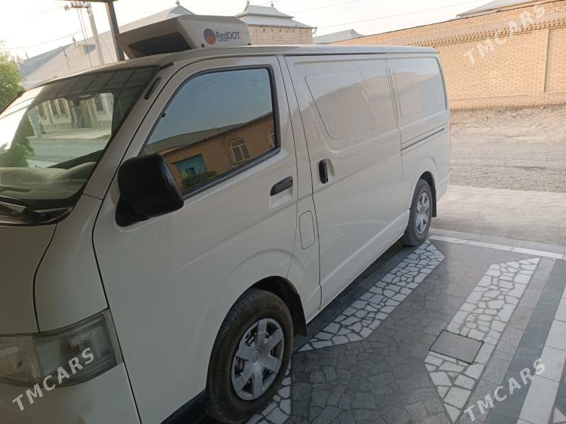 Toyota Hiace 2008 - 250 000 TMT - Чарджоу - img 4