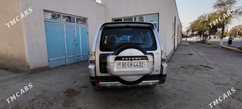 Mitsubishi Pajero 2007 - 180 000 TMT - Гурбансолтан Едже - img 3