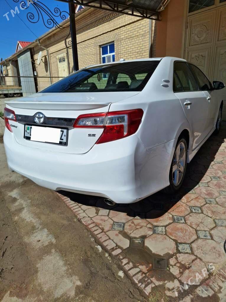 Toyota Camry 2013 - 235 000 TMT - Кёнеургенч - img 1