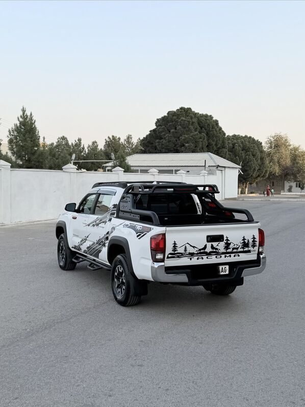 Toyota Tacoma 2019 - 476 000 TMT - Ашхабад - img 3