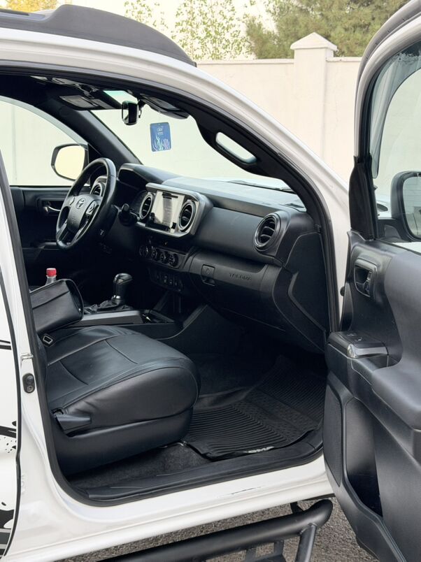 Toyota Tacoma 2019 - 476 000 TMT - Ашхабад - img 8