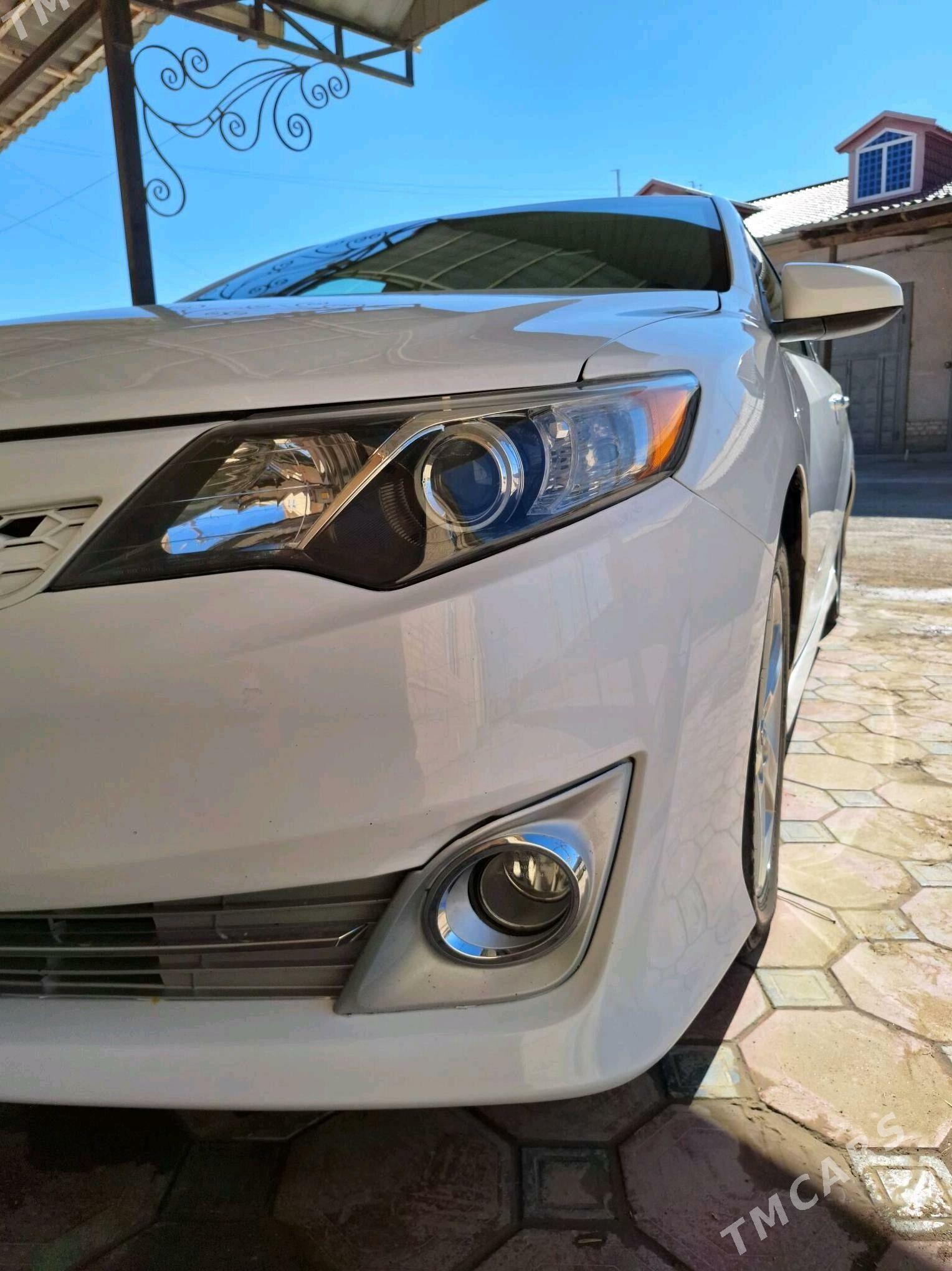 Toyota Camry 2013 - 235 000 TMT - Кёнеургенч - img 4