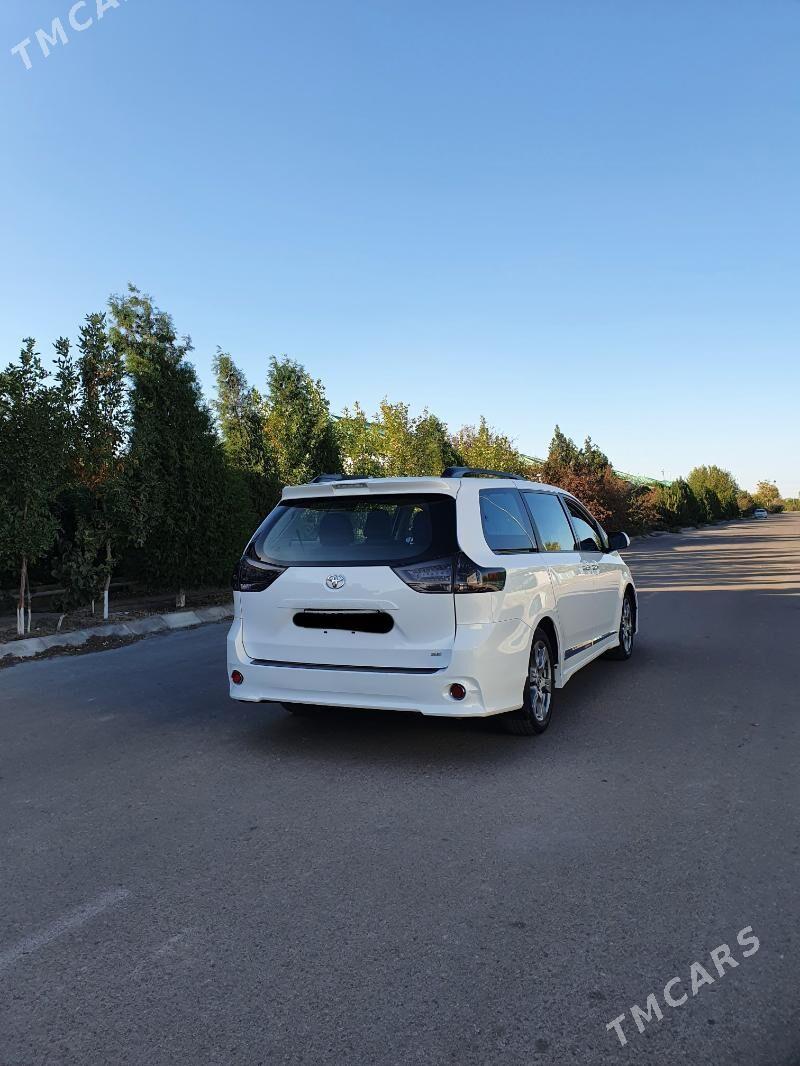 Toyota Sienna 2020 - 400 000 TMT - Дашогуз - img 2
