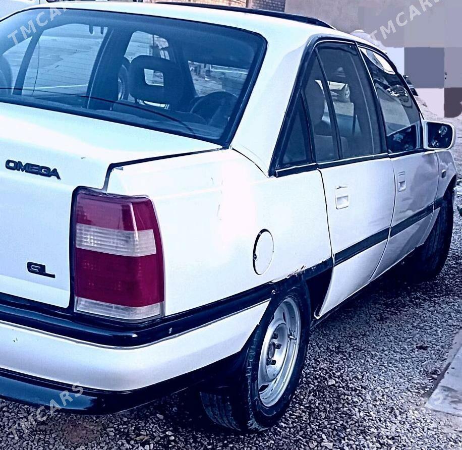 Opel Omega 1991 - 25 000 TMT - Wekilbazar - img 2
