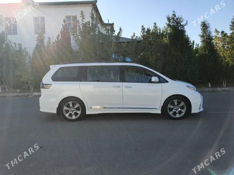 Toyota Sienna 2020 - 400 000 TMT - Дашогуз - img 3