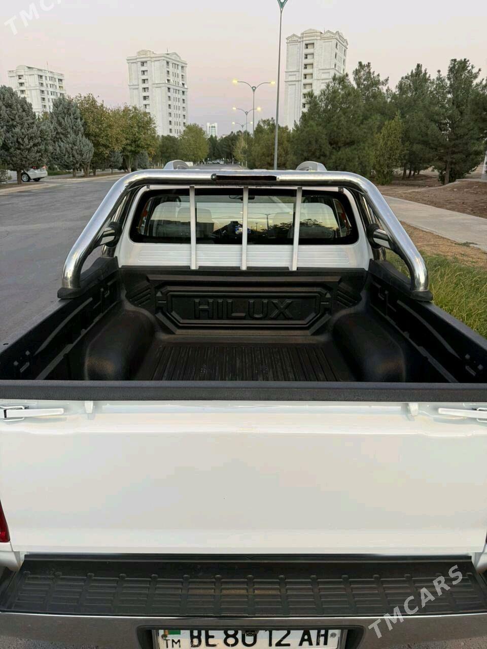 Toyota Hilux 2011 - 315 000 TMT - Aşgabat - img 3