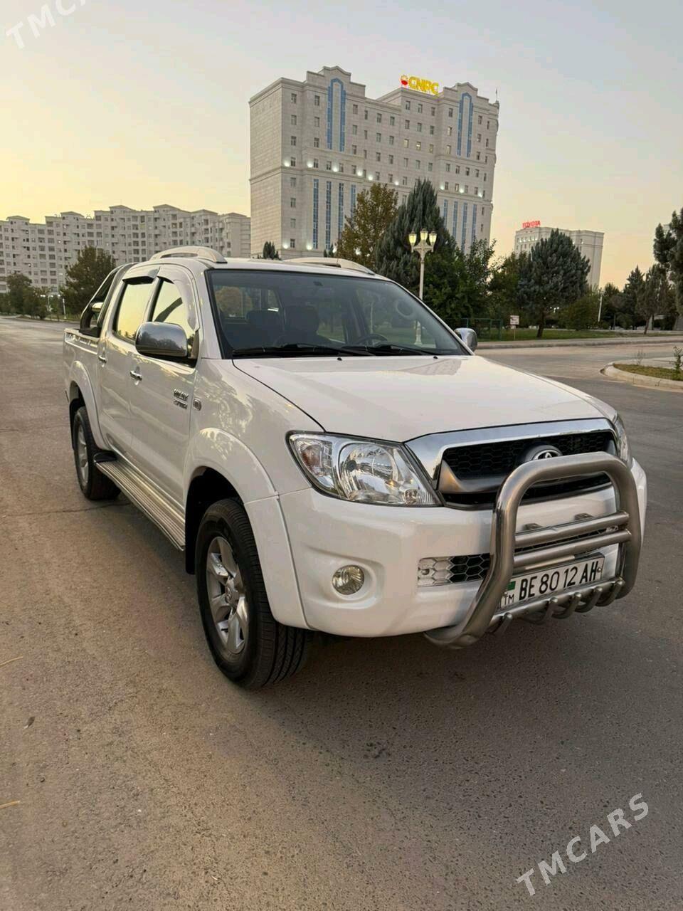 Toyota Hilux 2011 - 315 000 TMT - Aşgabat - img 4