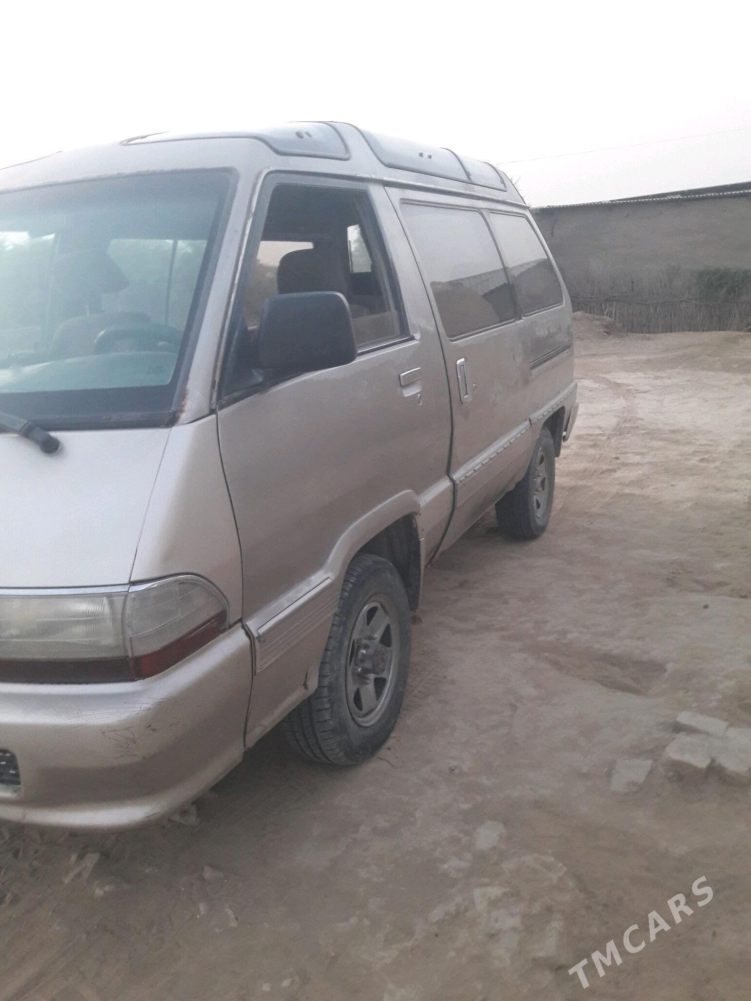 Toyota Town Ace 1989 - 20 000 TMT - Ёлётен - img 1