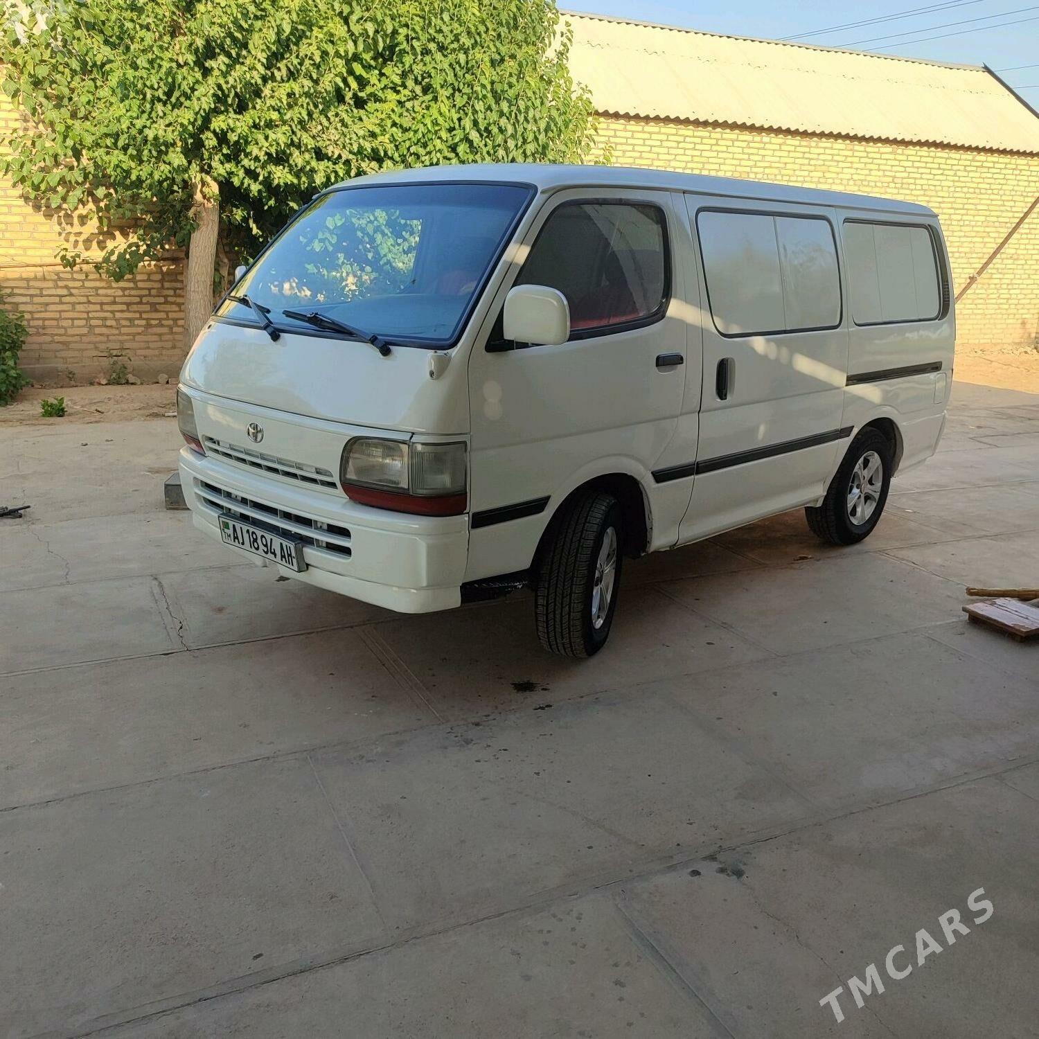 Toyota Hiace 1994 - 75 000 TMT - Теджен - img 4